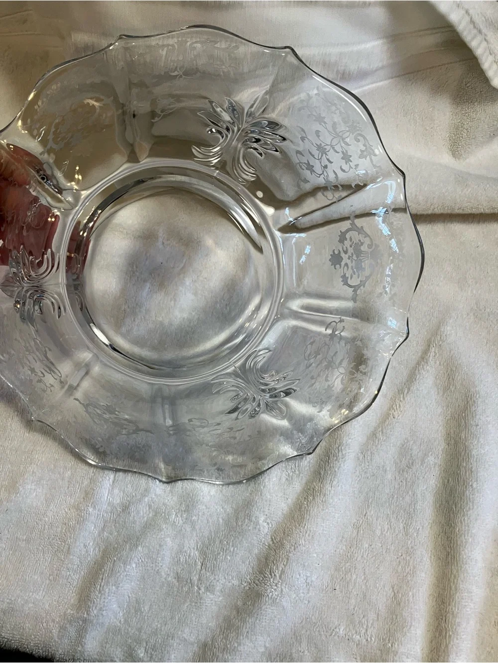 VTG Fostoria Glass Company serving bowl Baroque shape, Chintz floral etching